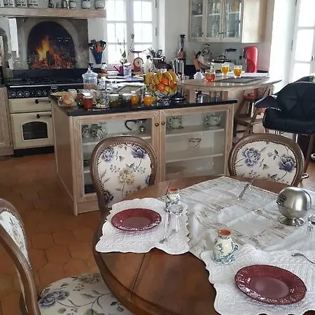 D'hotes - Mas De Louise Bed & Breakfast *